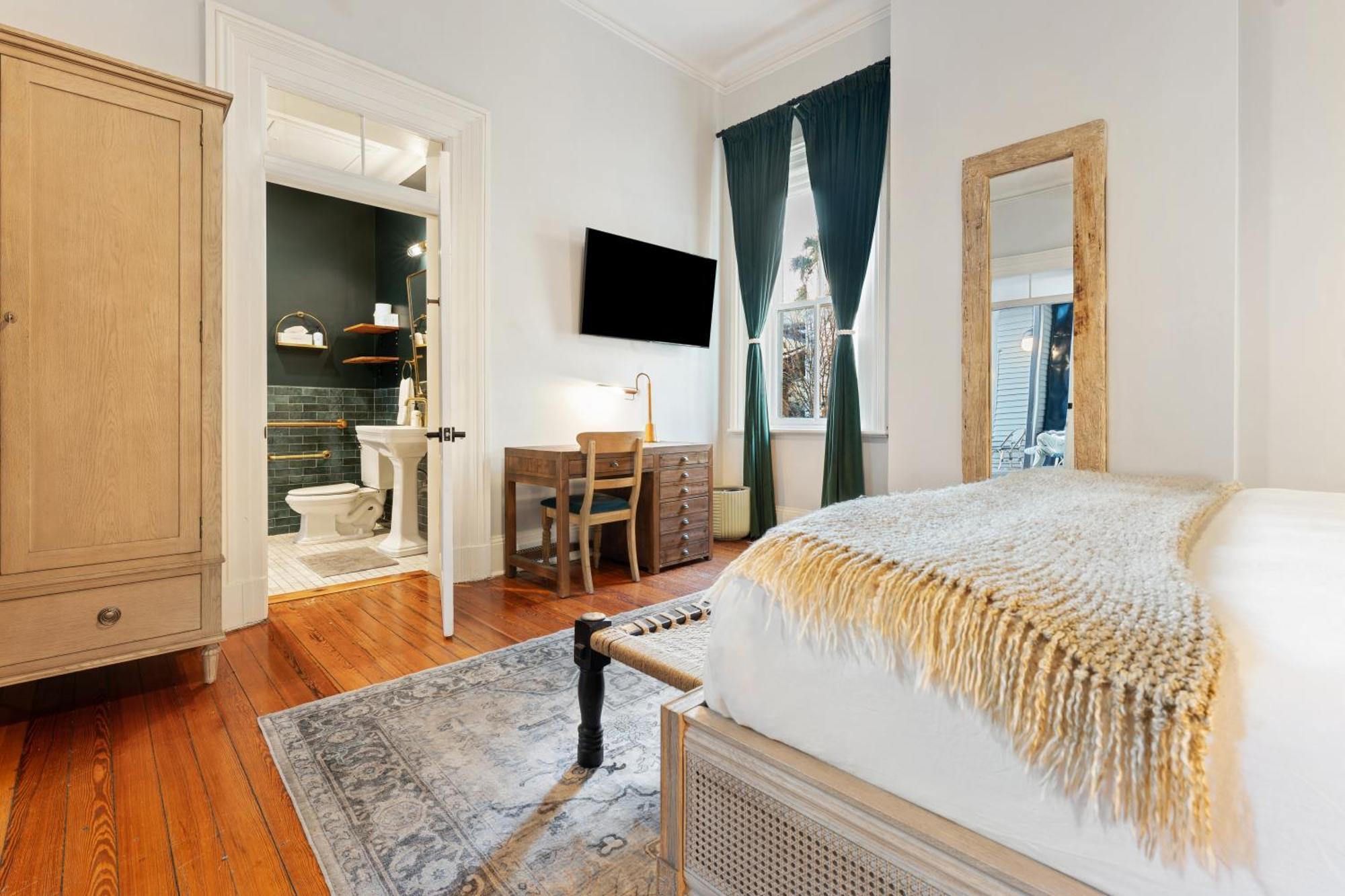 Bellwether House 5*